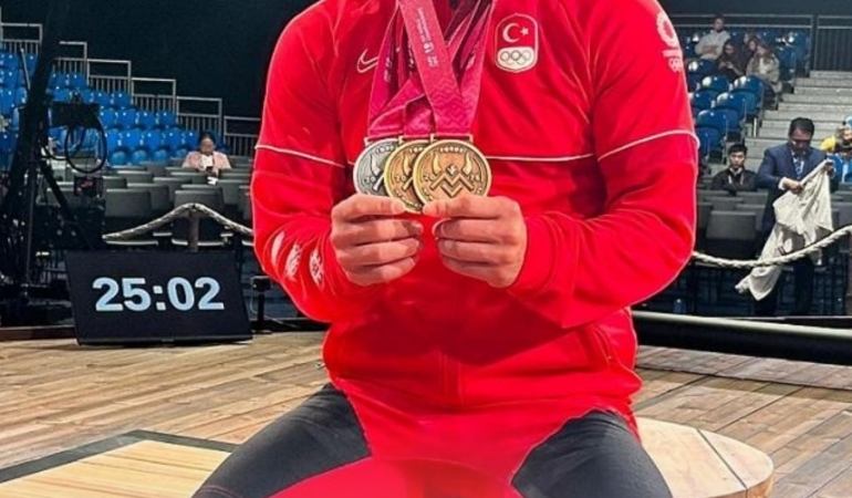 Milli Halterci Furkan Özbek’ten Tarihi Başarı: Dünya Şampiyonu!