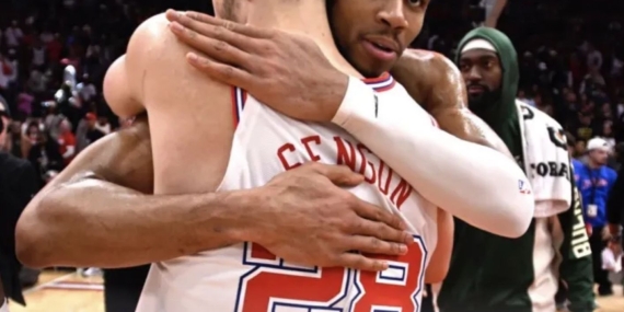 12 Dev Adam, Tarihi Final İçin Parkede: Yarı Finalde Rakip Yunanistan