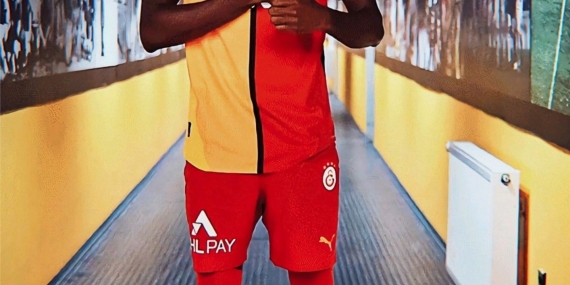 Barcelona’nın Yeni Hedefi: Victor Osimhen! Katalanlar, Lewandowski’nin Yerine Galatasaraylı Yıldızı Gözüne Kestirdi