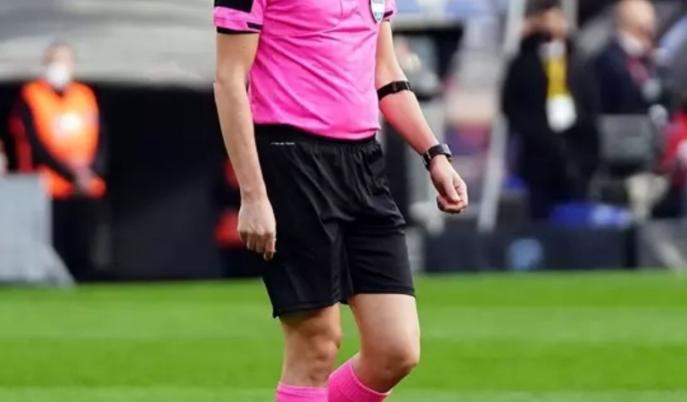 UEFA’dan Hakemlere Bahis Uyarısı!