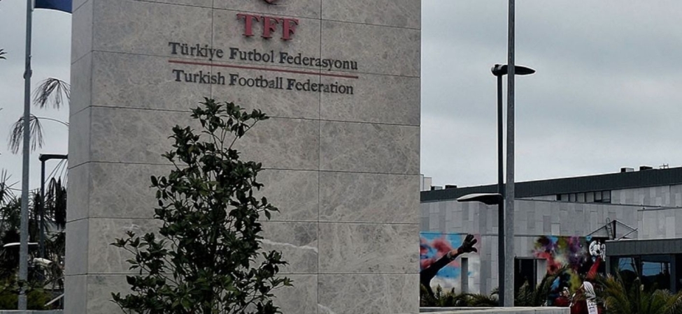 FENERBAHÇE’DE YENİ HOCA ARAYIŞI (18)