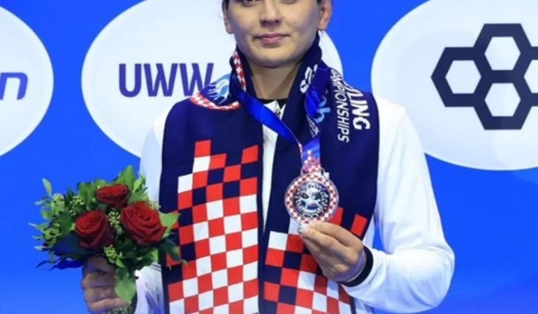 Dünya Güreş Şampiyonası’nda Nesrin Baş’tan Gurur Verici Madalya