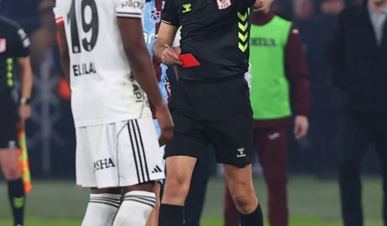 Trabzonspor maçı Beşiktaş için kırmızı kartlı kabus oldu