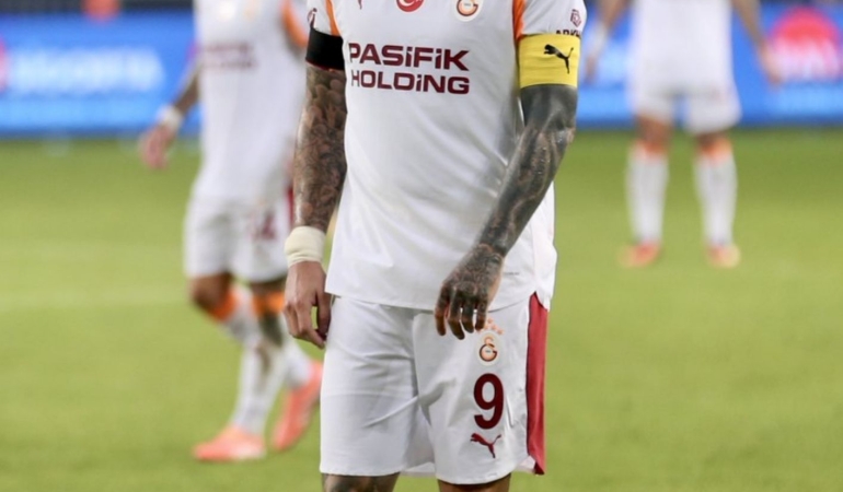 Icardi rekor kırdı, Hagi’ye duygusal gönderme yaptı