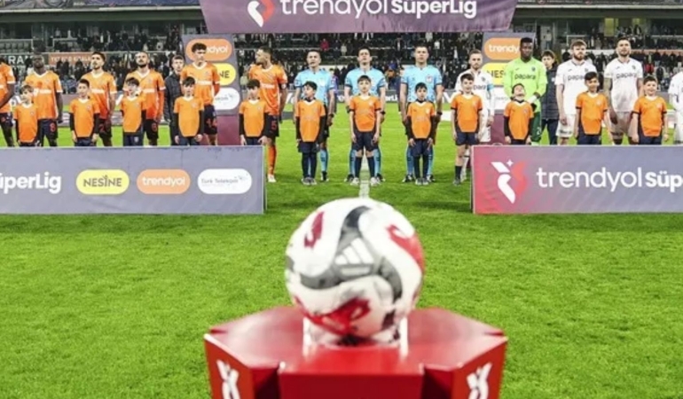 Trabzonspor, Başakşehir Karşısında Nefes Kestiği Maçı 4-3 Kazandı