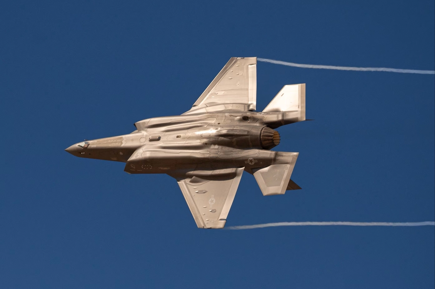 abd-li-senator-james-risch-turkiye-ye-f-35-teslimati-suresiz-bloke-edilecek-1752413764-414_large
