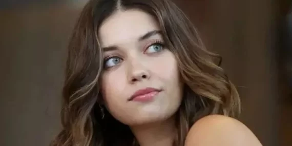 AFRA SARAÇOĞLU YENİ DİZİSİ “PERA” İLE EKRANLARA DÖNÜYOR