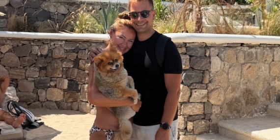 Pınar Altuğ Bikiniyle Paylaştığı Pozun Ardında “Donsuz Çıkın Ortalığa” Yorumunu Kızdırdı