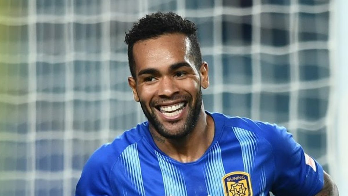 alex-teixeira-besiktas-ile-anlasti-Zg7L6JJj.jpg