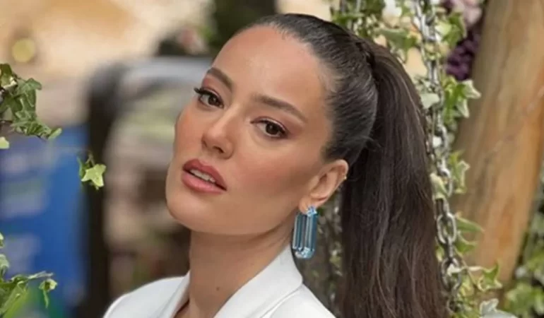 Pelin Akil’in Aşk Hayatında Yeni Gelişme!