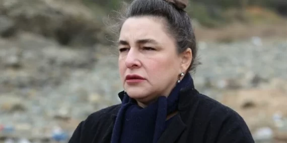 Esra Dermancıoğlu Türkiye’yi Terk Etti!