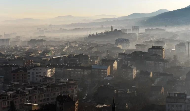 Türkiye’de Hava Kirliliği Alarm Veriyor: 62 Bin Can Kaybı ve En Kirli Şehirler Açıklandı