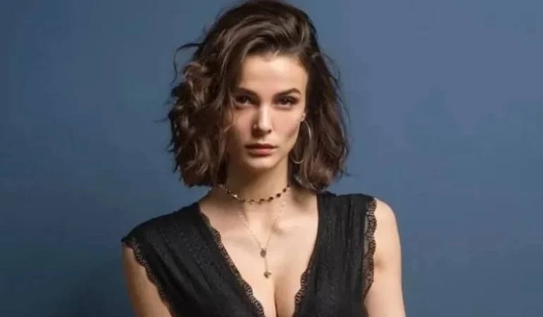 Büşra Develi’nin Gizemli Aşkı Gün Yüzüne Çıktı: Ünlü Oyuncu Ralph Sason ile Mutluluğunu Paylaştı