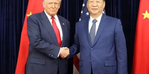 Trump ve Şi Cinping Güney Kore’de bir araya geldi