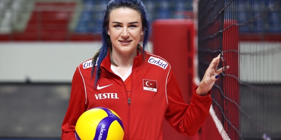 Filenin Sultanları’ndan Survivor’a: Milli Voleybolcu Meryem Boz Adada!