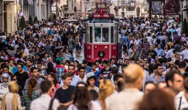 Yoksulluk ve Güvencesizlik Sebebiyle Türkiye’de Nüfus Artışı Düşüyor