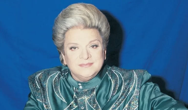 “Mehmetçik, Zeki Müren Filmini Durdurdu: Telif Davası Açıldı!”