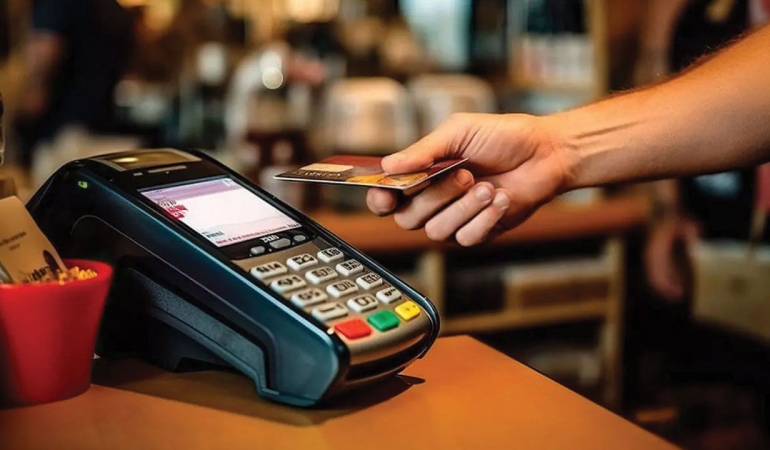 Esnafın ve Vatandaşın Kabusu: Kredi Kartı Komisyonları ve Uzun Tahsilat Süreleri