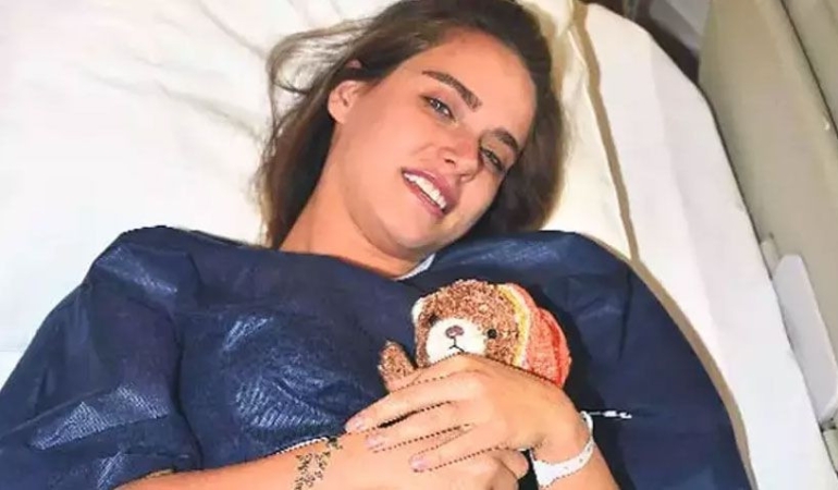 Ceyda Ateş, Kolundaki Ağrılar ve Omuz Sorunu Nedeniyle Zor Günler Geçiriyor