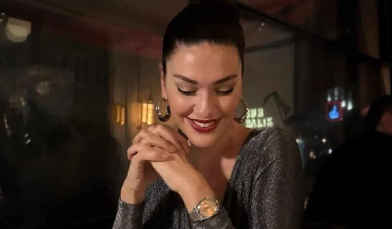 Bergüzar Korel’in Son Sosyal Medya Pozları Beğeni Topladı