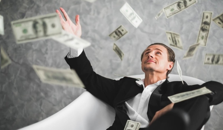 Fenomenlerin Gelirleri Artık Daha Yakından Takip Edilecek