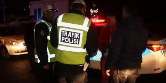 DEĞİŞTİRMEYEN SÜRÜCÜ YANACAK: 9 BİN TL CEZASI VAR, BAKANLIK AÇIKLADI, YÜZBİNLERCE ARAÇTA VAR