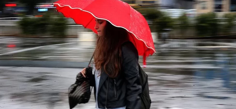 asiri-sicak-oncesi-saganak-ve-firtina-alarmi-meteorolojiden-18-il-icin-sari-ve-turunc-3231687_202507040718_1