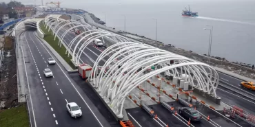 avrasya-tuneli-nde-otomobil-yangini-giris-18071680_8061_amp