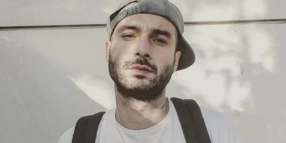 SANSAR SALVO’YA BABASINI DÖVMEKTEN HAPİS İSTEMİ