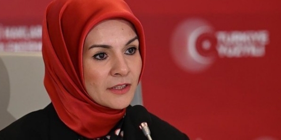 Bakan Mahinur Göktaş’tan 16 Yaş Altı Çocuklar İçin Sosyal Medya Düzenlemesi Müjdesi