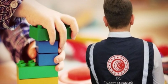 BAKANLIK “GÜVENSİZ” DİYEREK İFŞA ETTİ: BU OYUNCAKLARA DİKKAT!