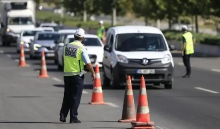 SON DAKİKA! Trafikte Yeni Kurallar ve Cezalar Meclisten Geçti