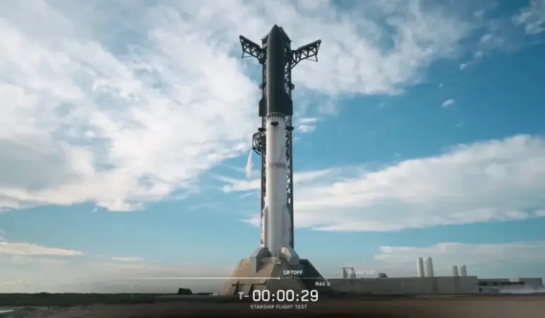 Dev Starship roketinden ilk uzay testi: İniş okyanusa sert oldu