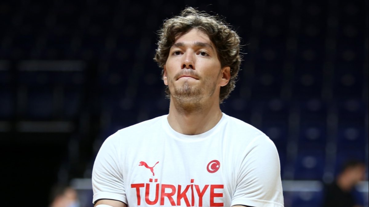 cedi-osman-sosyal-medya-hesaplarini-kapatti-fDsvNcPZ.jpg