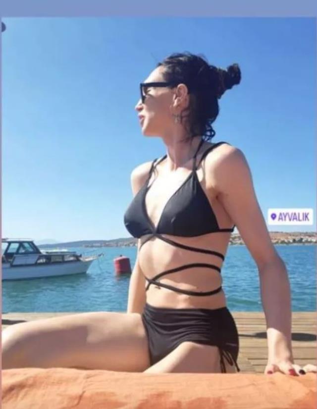 Cinsiyet değiştiren ‘Timsah Celil’ lakaplı ünlü oyuncu bikinili fotoğrafını paylaştı