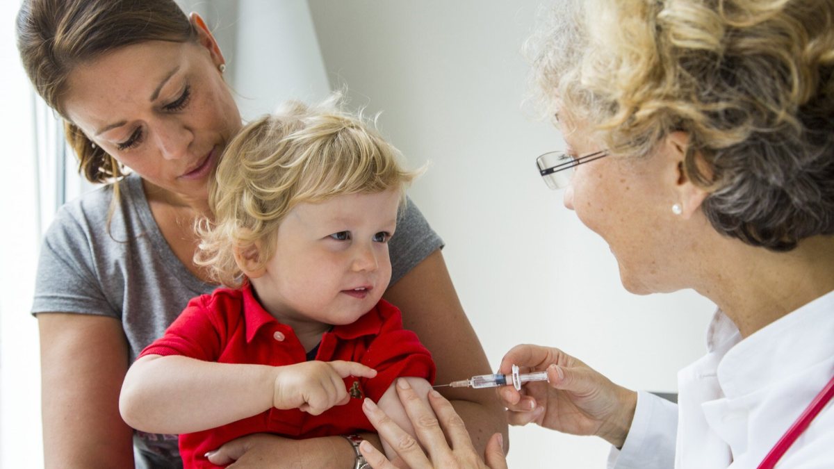 Çocuklarda alerji tedavisinde en güvenilir yöntem aşılama