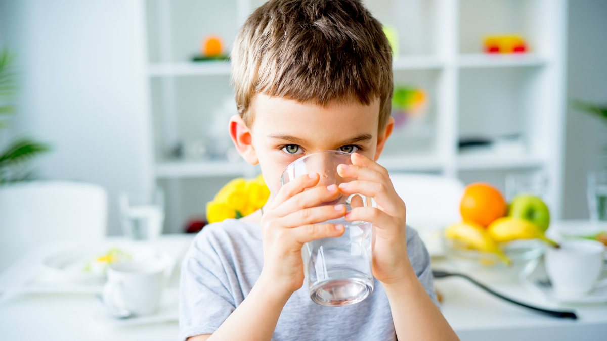 Çocuklarınızın daha fazla su içmesini sağlamanın 5 yolu