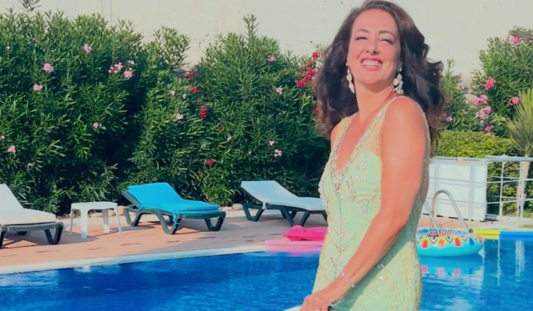 Meltem Cumbul’un Kırmızı Tercihi Fenerbahçe’de İkiye Bölünmeye Sebep Oldu