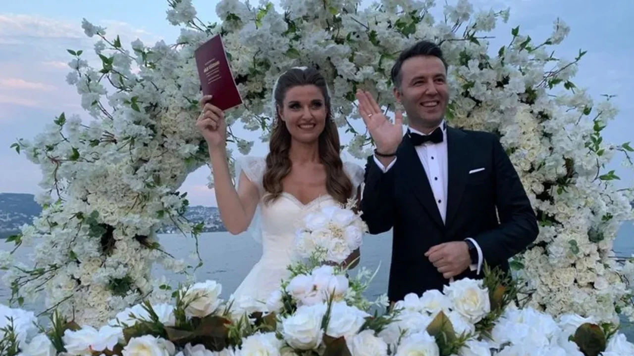 cumhurbaskani-erdogan-a-milli-erkek-basketbol-takimini-tebrik-etti-thhf