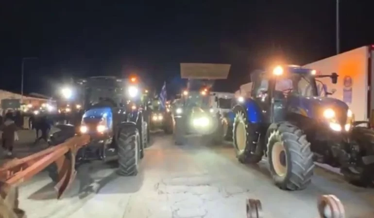 Türkiye-Yunanistan Sınırında Çifte Kriz: Çiftçiler Traktörlerle Geçişi Engelledi