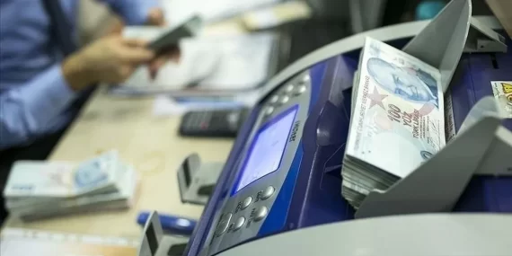 “Kamuda Zam Skandalı: Üst Düzey Yöneticilerin Ek Ödemesi İptal”