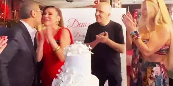 Deniz Seki 55. Yaş Gününü Kutladı, 5 Yıllık Sevgilisi İlk Kez Yanında Görüldü