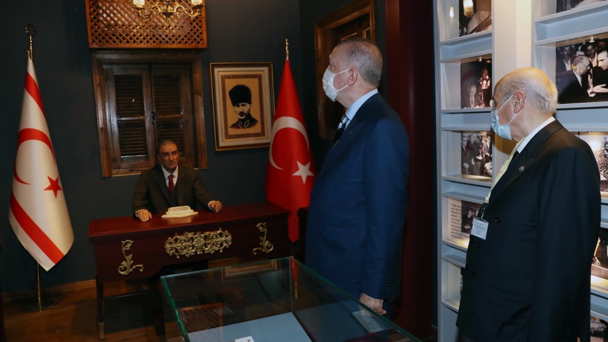 erdogan-ve-bahceli-alparslan-turkesin-dogdugu-evi-ziyaret-etti-ZcLeCb8h.jpg