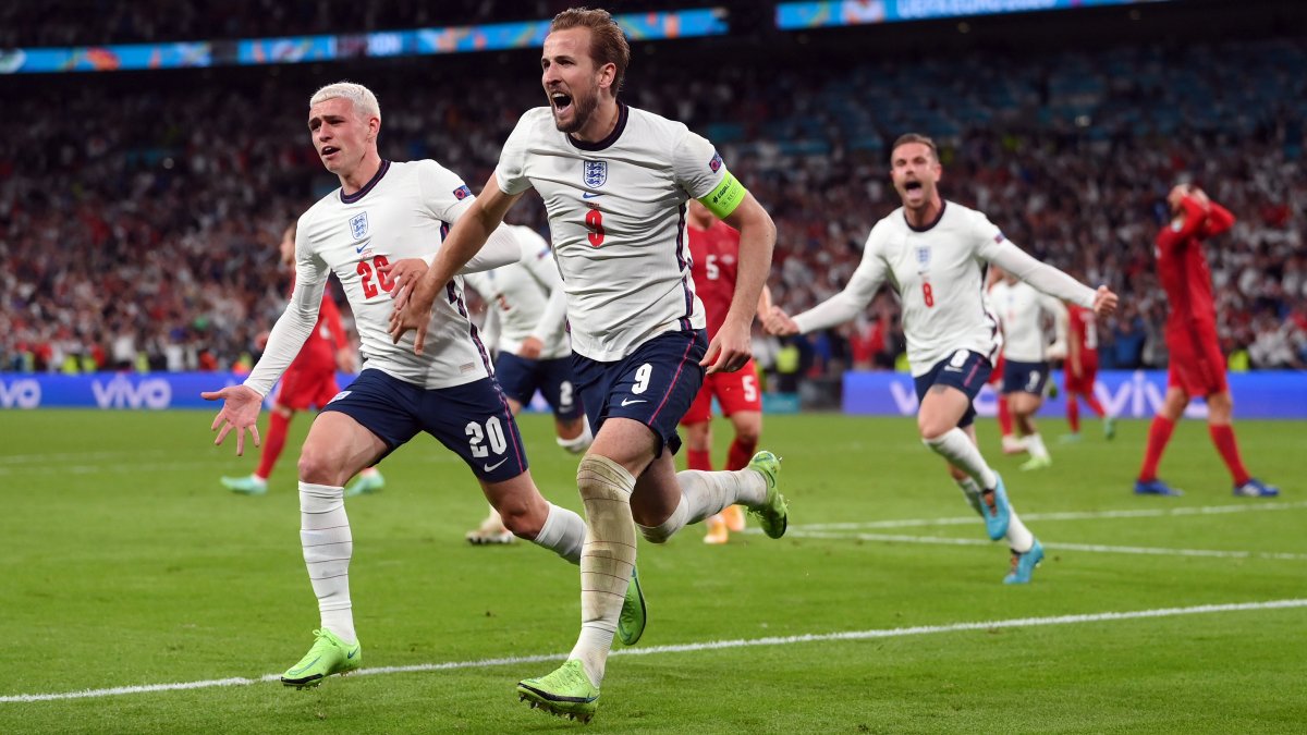 EURO 2020’de Danimarka’yı uzatmalarda yenen İngiltere finalde
