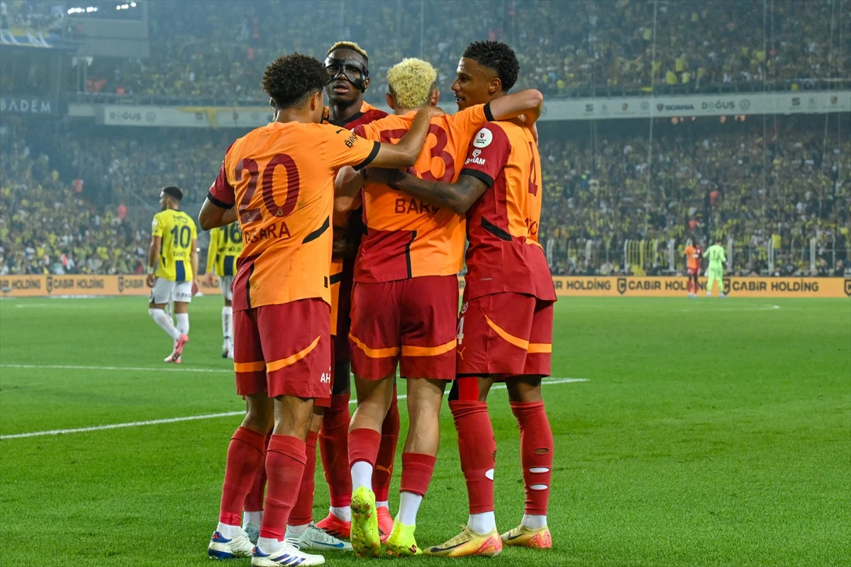 GALATASARAY BAŞKANI DURSUN ÖZBEK’TEN DERBİ ZAFERİNE PRİM MÜJDESİ