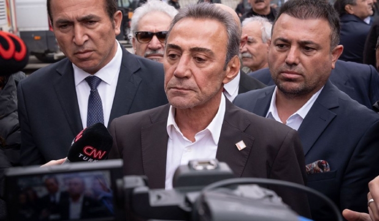 CHP’DE KRİZ BÜYÜYOR: KURULTAY İPTAL Mİ EDİLECEK?