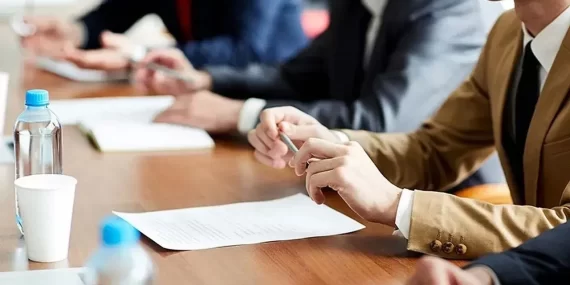 TİCARET BAKANLIĞI VE TÜİK PERSONEL ALIMI YAPIYOR: BAŞVURU VE SINAV TARİHLERİ AÇIKLANDI