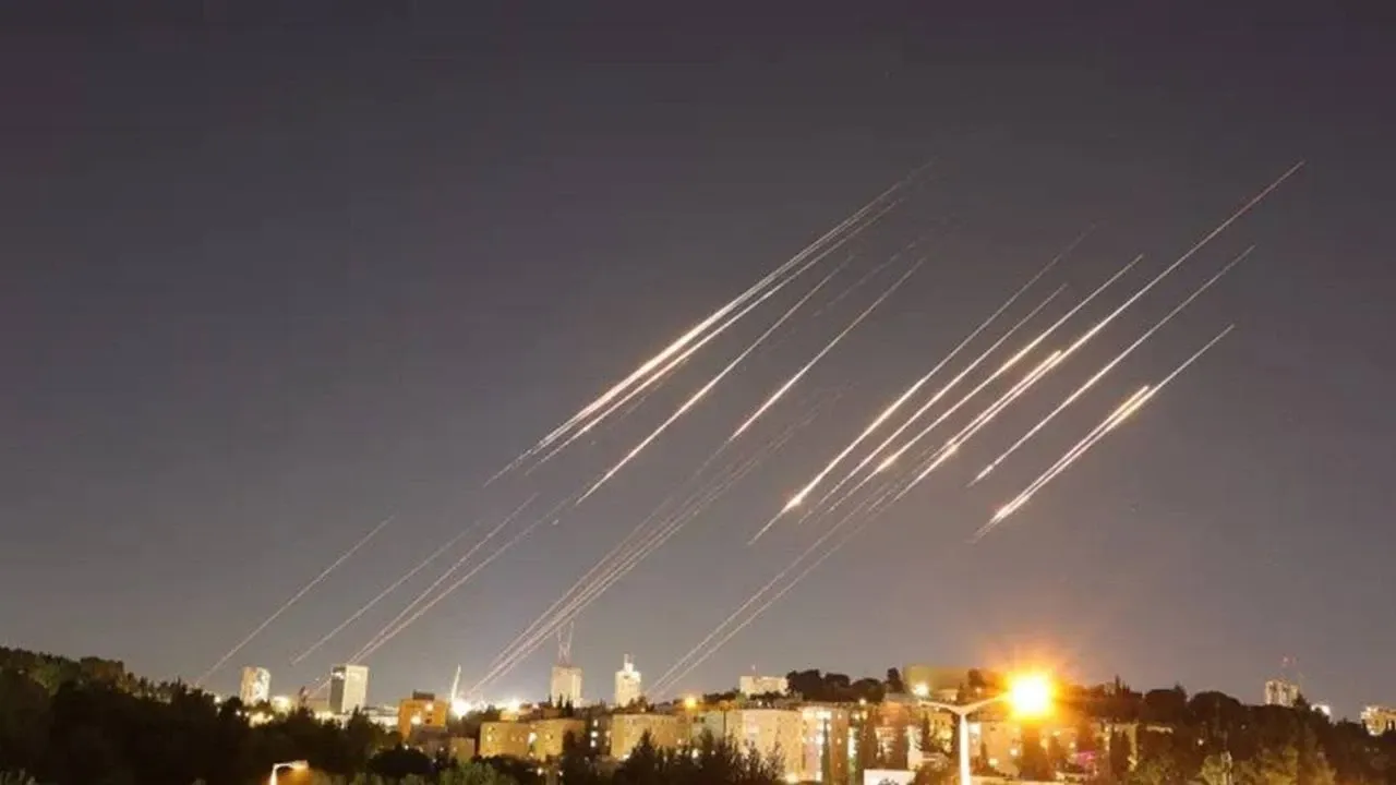iran-dan-israil-e-yeni-fuze-saldirisi