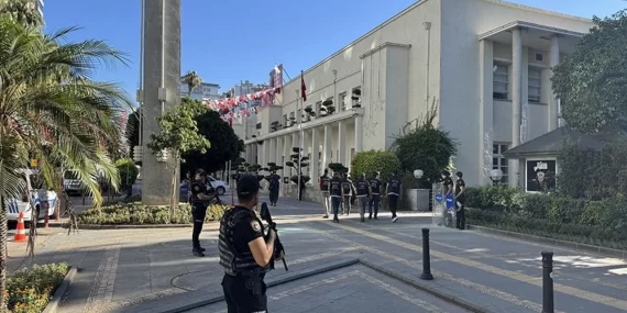 İstanbul’da Yolsuzluk Operasyonu: 13 Şüpheli Sağlık Kontrolünde