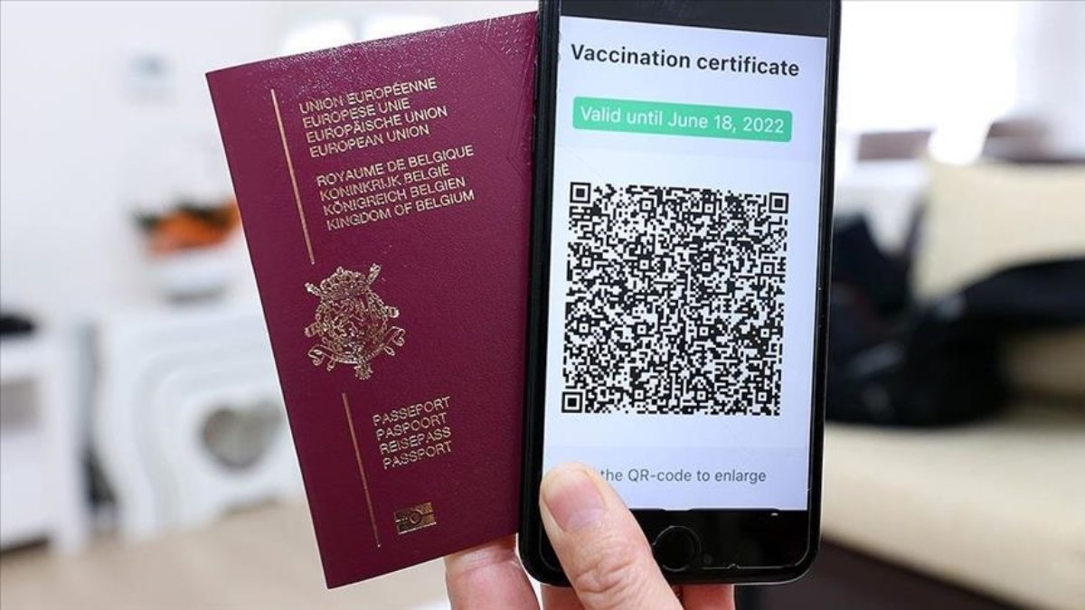 İtalya’da sahte koronavirüs sertifikası satan şebekeye operasyon